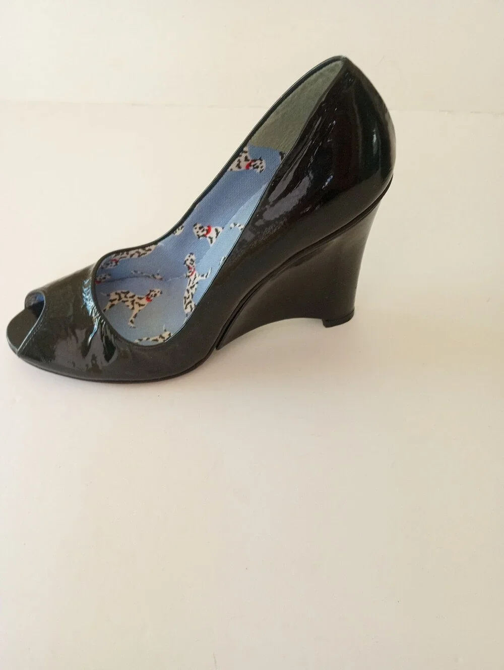 STUART WEITZMAN Black Patent Leather Peep Toe Wedge Heels | 7.5 - Picture 3 of 8